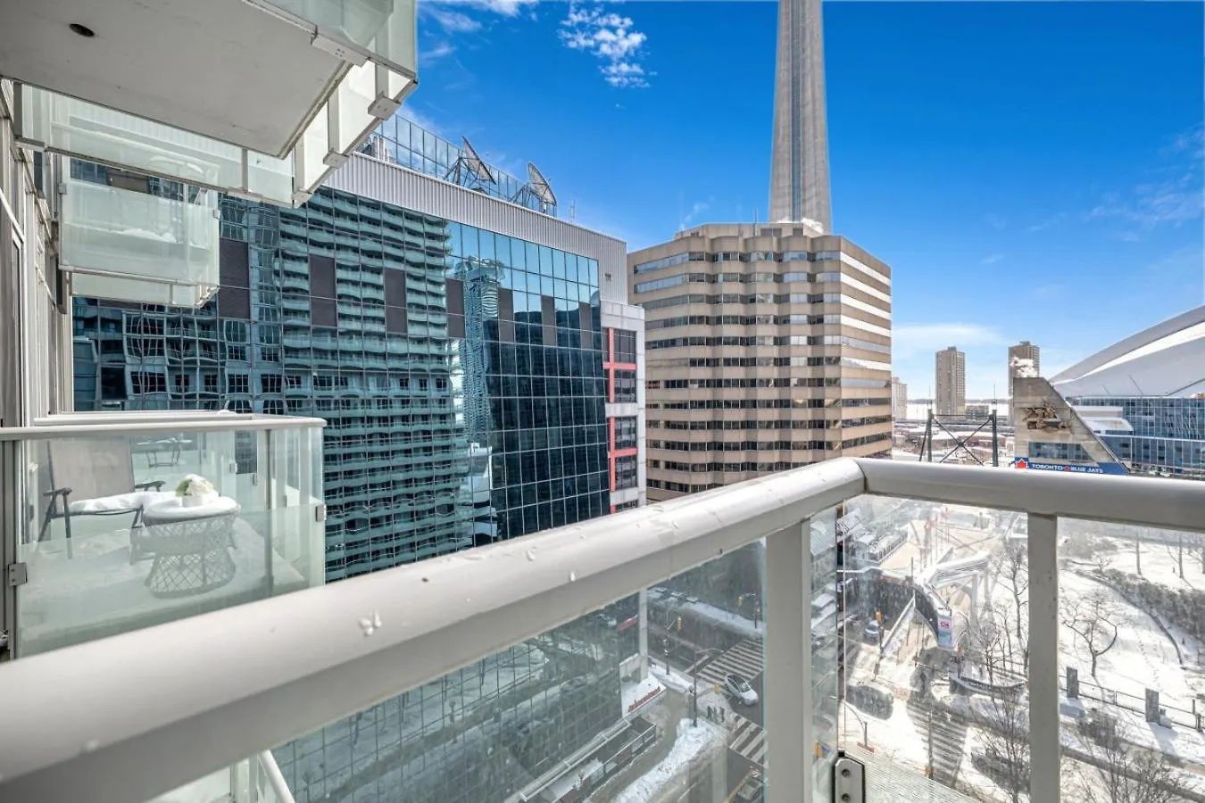 Cn Tower View 2 Bed Home Near Rogers Centre, Scotiabank, Mtcc Toronto Canadá