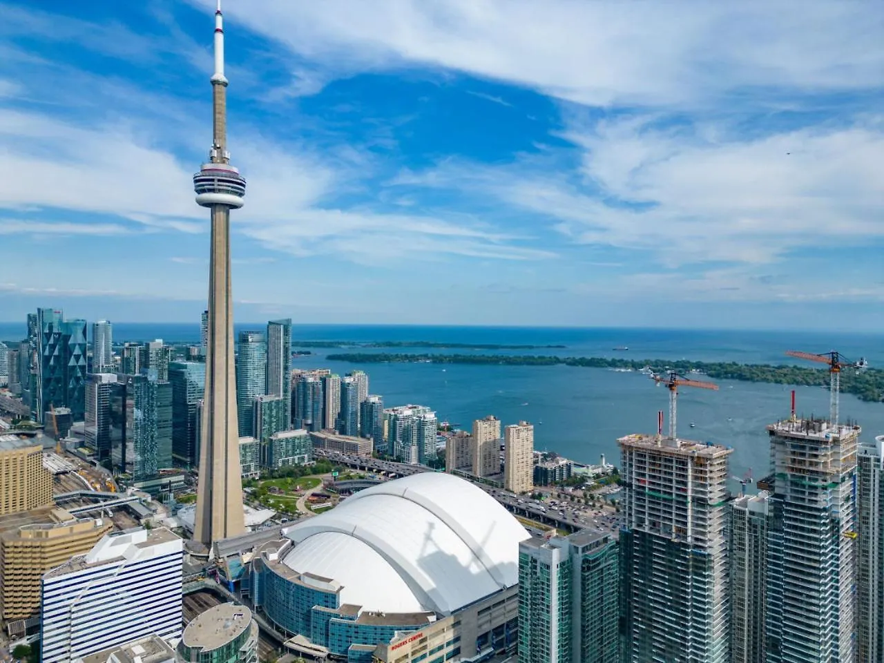 Cn Tower View 2 Bed Home Near Rogers Centre, Scotiabank, Mtcc Toronto Casa de Férias